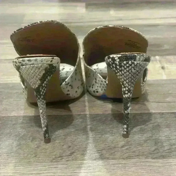 Steve Madden Women’s Sinful Snake Print Slip On Stiletto Heels Open Toe Sexy - Picture 3 of 5